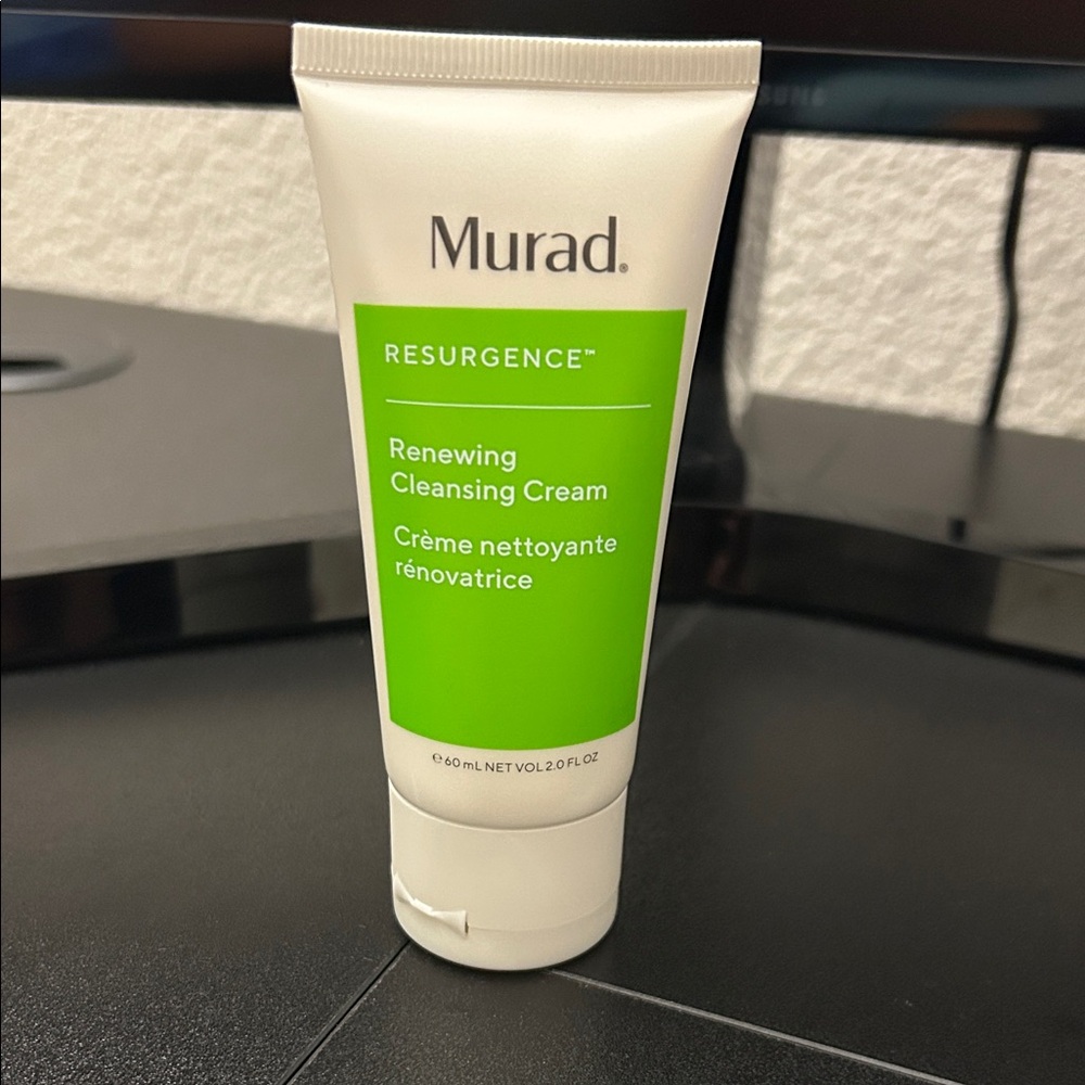Murad Resurgence Renewing Cleansing Cream - Picture 1 of 3